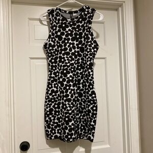 Divided‎ Womens Dress Size M Sheath White w/Black Flowers 60's Hippie